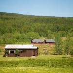 Gun in foreground, Strath behind on left and Rannoch on right
